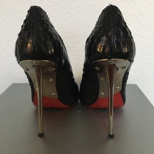 Gianmarco Lorenzi Leather Pump w/ Silver Hardware